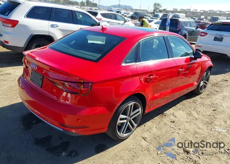 2018 Audi A3 2.0T Premium/2.0T Tech Premium z USA, uszkodzony, nr VIN WAUAUGFF9J1042981